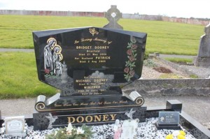 Dooney Bridget Briarfield